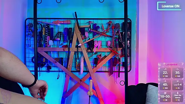 Mrmia bdsm extreme online show from February 13, 2026, 1:18 pm