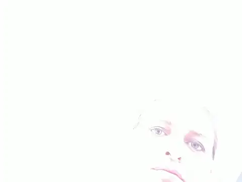 monalind220 online show from April 12, 2026, 3:17 pm