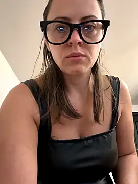 ladywithbigass online show from September 15, 2025, 4:45 am