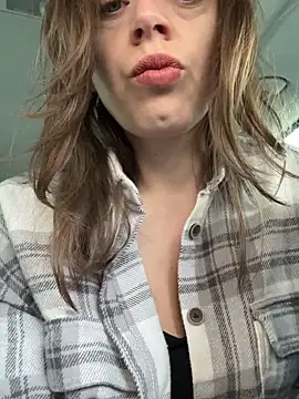 ladywithbigass online show from April 20, 2026, 4:48 am