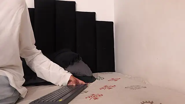 alexmark  online show from March 20, 2026, 5:07 pm