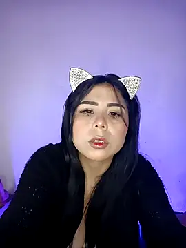 SiennaValera online show from October 28, 2025, 6:32 pm