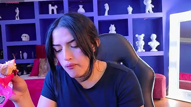 sari belle online show from September 16, 2025, 8:32 pm