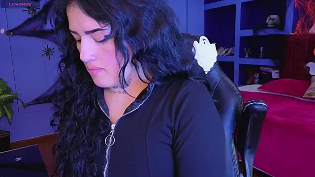 sari belle online show from November 3, 2025, 8:43 pm