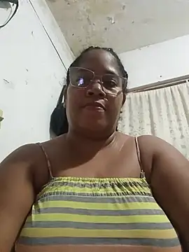 Snapshot of Big_ass_submissive chatting on June 5, 2026, 12:33 pm Big ass submissive online show from June 5, 2026, 12:33 pm