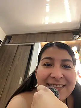 Snapshot of evelyn_1702 chatting on April 1, 2026, 10:40 pm evelyn 1702 online show from April 1, 2026, 10:40 pm