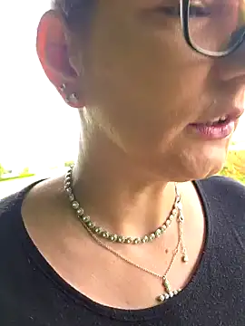 Snapshot of Swiss_Lady chatting on September 13, 2025, 12:49 pm Swiss Lady online show from September 13, 2025, 12:49 pm