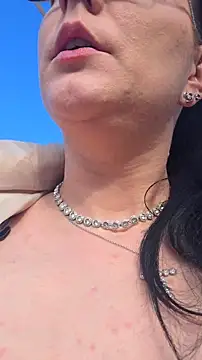 Snapshot of Swiss_Lady chatting on October 15, 2025, 8:36 am Swiss Lady online show from October 15, 2025, 8:36 am