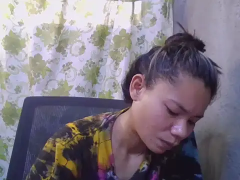 Snapshot of Sweeetgurll chatting on September 11, 2025, 11:16 pm Sweeetgurll online show from September 11, 2025, 11:16 pm