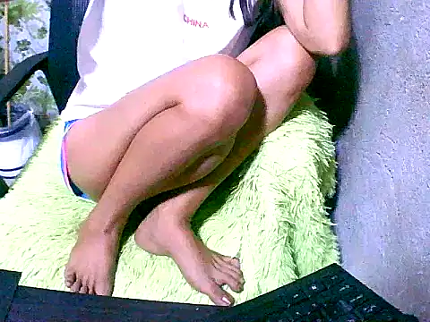 Snapshot of Sweeetgurll chatting on September 18, 2025, 1:18 am Sweeetgurll online show from September 18, 2025, 1:18 am