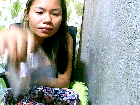 Snapshot of Sweeetgurll chatting on September 20, 2025, 12:33 am Sweeetgurll online show from September 20, 2025, 12:33 am