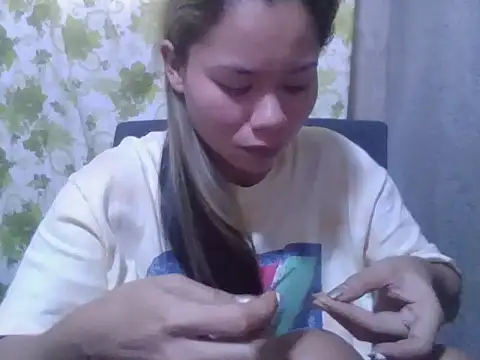 Snapshot of Sweeetgurll chatting on September 30, 2025, 1:43 am Sweeetgurll online show from September 30, 2025, 1:43 am