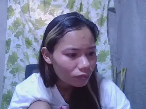 Snapshot of Sweeetgurll chatting on November 15, 2025, 12:19 am Sweeetgurll online show from November 15, 2025, 12:19 am