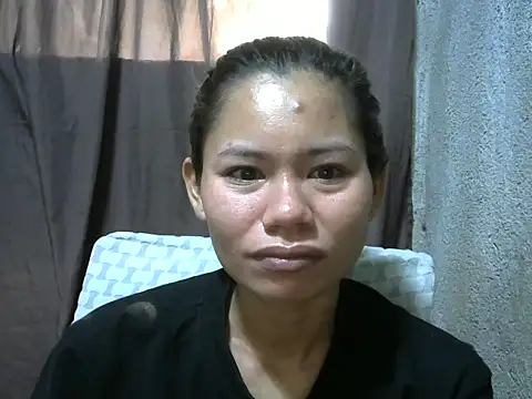 Snapshot of Sweeetgurll chatting on March 4, 2026, 12:38 am Sweeetgurll online show from March 4, 2026, 12:38 am