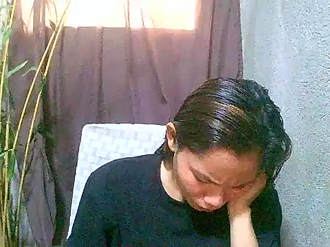 Sweeetgurll online show from May 5, 2026, 3:03 am
