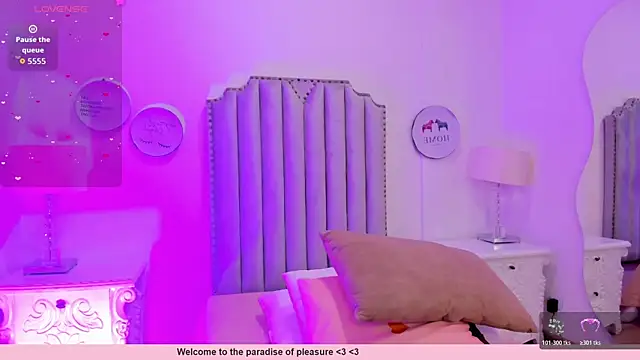 Alison Carde05 online show from April 13, 2026, 7:08 pm