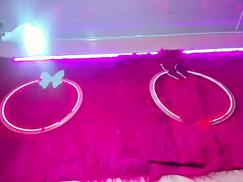 Natasha clifford online show from September 9, 2025, 11:21 am