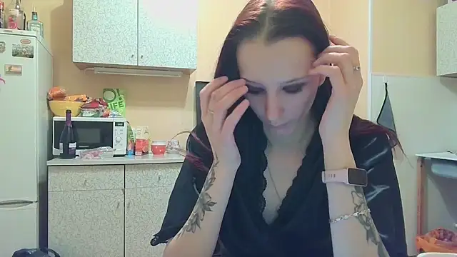 Lucy Divine online show from October 22, 2025, 2:17 pm