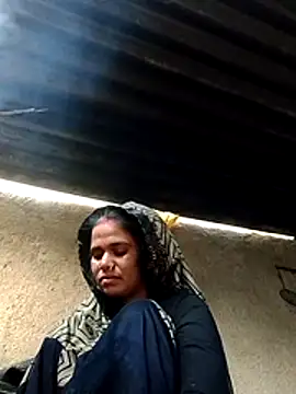 Snapshot of Hot_ashna chatting on November 27, 2025, 2:24 am Hot ashna online show from November 27, 2025, 2:24 am