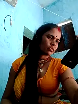 Snapshot of Hot_ashna chatting on February 13, 2026, 6:31 am Hot ashna online show from February 13, 2026, 6:31 am