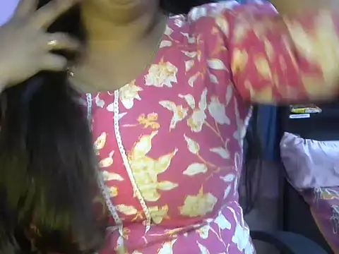 Queenxxx98 online show from January 17, 2026, 6:55 pm