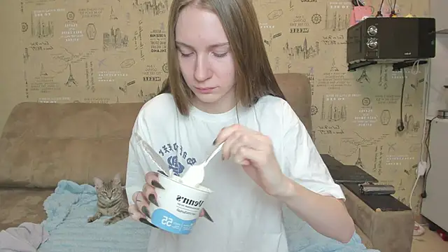 Kelly Gerzikaa online show from November 15, 2025, 1:14 am