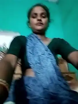 Sapna9685 online show from October 22, 2025, 4:29 pm