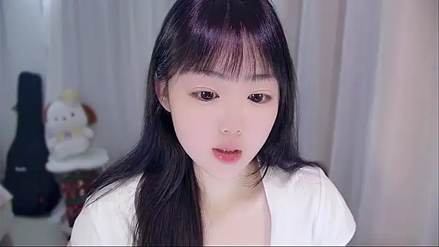 YUANYUAN-A online show from May 1, 2026, 12:21 pm