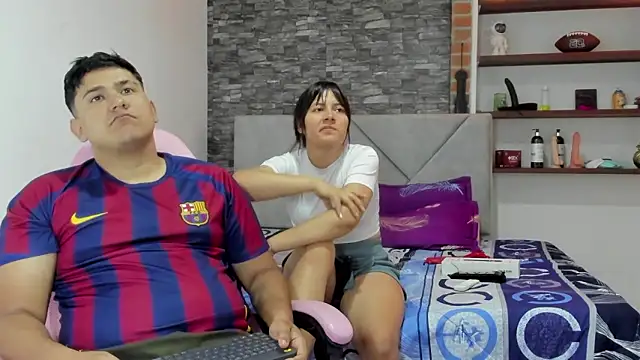 Sexxyy Couple  online show from January 8, 2026, 4:59 am