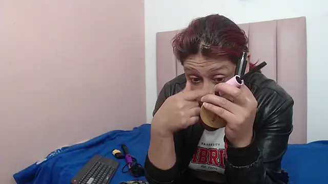 Chloe Wiild online show from October 30, 2025, 3:41 am