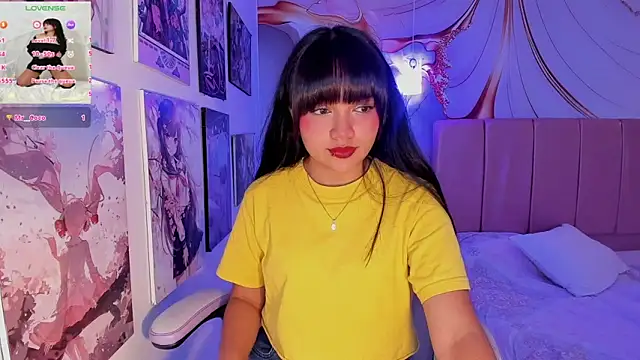BellaGreen  online show from October 16, 2025, 7:04 pm
