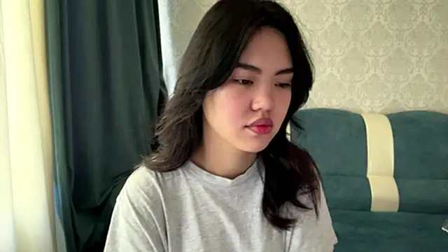 MIMIMary online show from September 29, 2025, 4:17 am