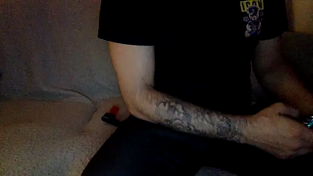 Brownsuggarr online show from October 5, 2025, 2:21 am