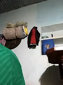 Sheema tyagi online show from November 15, 2025, 6:48 pm