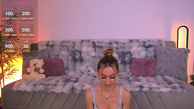 AmyKent  online show from June 9, 2026, 3:23 pm