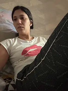 PrincessYYara online show from October 19, 2025, 1:34 pm