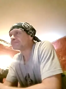 Snapshot of Kuba_Gd chatting on November 6, 2025, 12:44 am Kuba Gd online show from November 6, 2025, 12:44 am