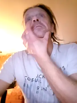 Snapshot of Kuba_Gd chatting on November 22, 2025, 1:04 am Kuba Gd online show from November 22, 2025, 1:04 am