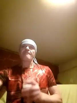 Snapshot of Kuba_Gd chatting on December 18, 2025, 3:29 pm Kuba Gd online show from December 18, 2025, 3:29 pm