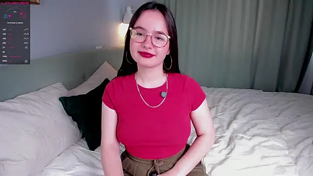 Snapshot of WildaBisom chatting on October 7, 2025, 2:53 am WildaBisom online show from October 7, 2025, 2:53 am
