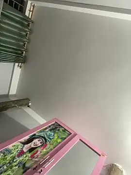 Pyy07 online show from November 20, 2025, 1:22 pm