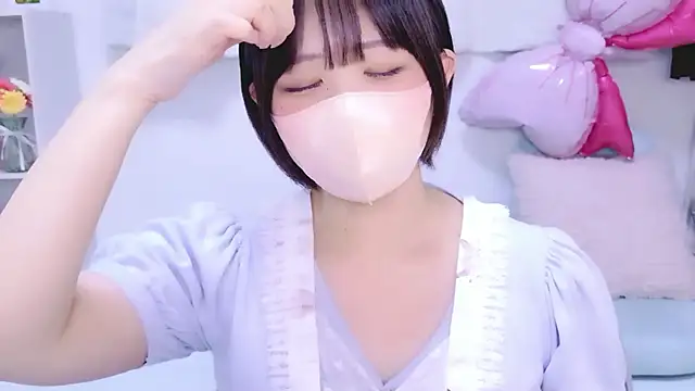 Hinata Sun online show from May 9, 2026, 11:59 am