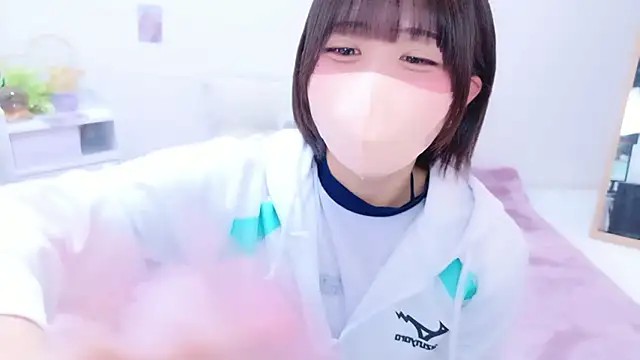 Hinata Sun online show from May 23, 2026, 11:03 am