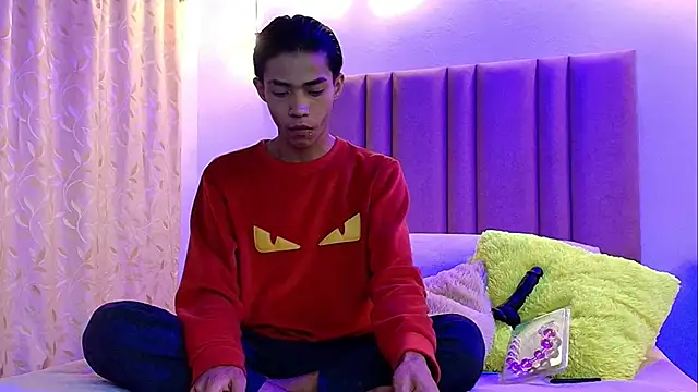 Snapshot of camilo_nom chatting on October 3, 2025, 3:36 am camilo nom online show from October 3, 2025, 3:36 am