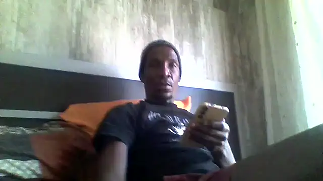 Snapshot of longdickson12345 chatting on June 1, 2026, 7:32 am longdickson12345 online show from June 1, 2026, 7:32 am