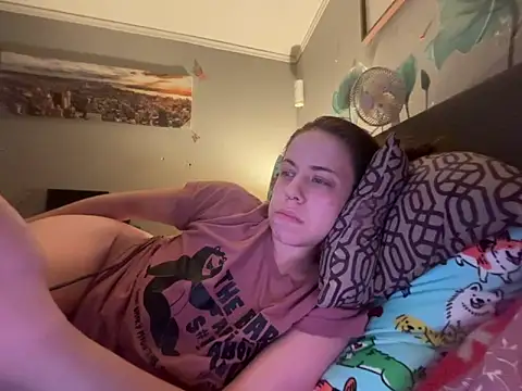 Snapshot of Vaua089 chatting on April 16, 2026, 4:57 am Vaua089 online show from April 16, 2026, 4:57 am