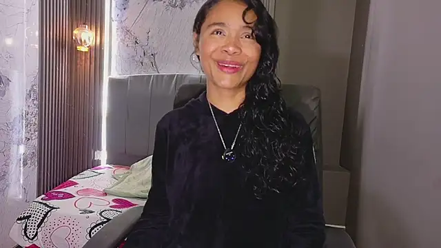 Snapshot of Kristall_06 chatting on April 27, 2026, 3:59 am Kristall 06 online show from April 27, 2026, 3:59 am
