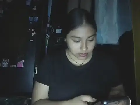 Snapshot of zairabreze chatting on June 21, 2026, 3:53 am zairabreze online show from June 21, 2026, 3:53 am