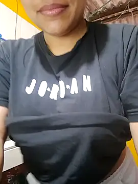 Snapshot of zairabreze chatting on July 26, 2026, 3:08 pm zairabreze online show from July 26, 2026, 3:08 pm