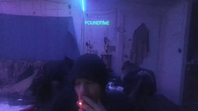 Poundtown1226 online show from January 12, 2026, 3:01 am